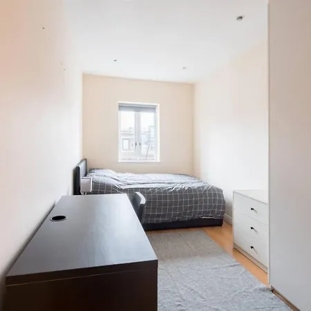 Apartment Airy And Light 2bd Flat In *