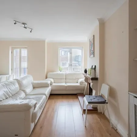 Airy And Light 2bd Flat In Appartamento *